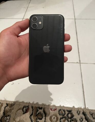 Apple iPhone: IPhone 11, Б/у, 64 ГБ, Чехол, 75 %