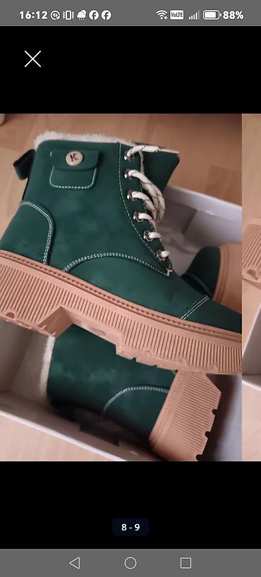 claudia donatelli boots: Zimske ženske čizme – zelene - Model: visoke vezane čizme sa krznenom — 8