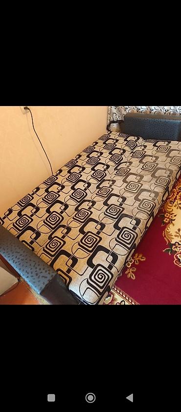 bayraqlar sekilleri: Divan-kravat, İşlənmiş, Açılan, Parça — 1