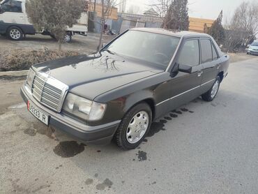 мерседес 2010: Mercedes-Benz 220: 1993 г., 2 л, Механика, Бензин, Седан