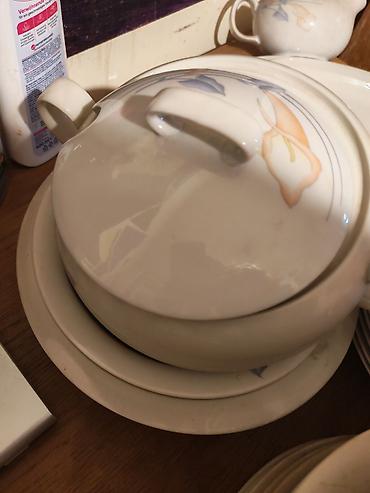 case za sampanjac: Porcelanski set za ručavanje – komplet za više osoba, klasičan beli — 3