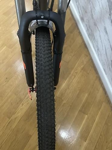 29 velo: 270 manata alinib ustune elave 150 manatda xercelenib MTB velosiped – — 2