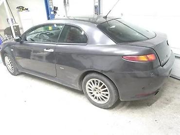 Car Body Parts: Alfa Romeo GT branik zadnji kod boje 639. Alfa Romeo GT branik zadnji — 2
