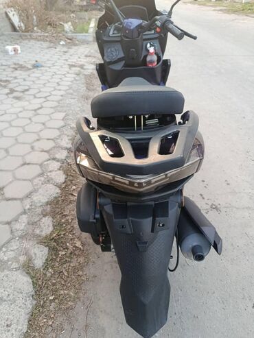 Скутеры: Тип скутера M8, 150 куб. см, Бензин, Б/у — 6