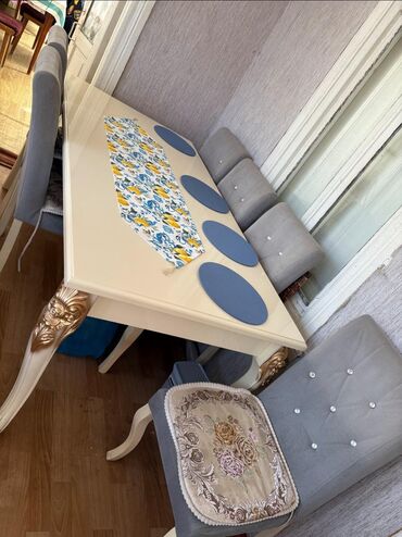 Restoran mebeli: RumMasa desti 250₼ satilir .Unvan Nizami &amp;Rumi