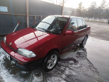 Suzuki: Suzuki Swift: 1993 г., 1.3 л, Механика, Бензин, Седан