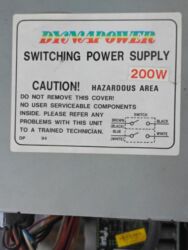 Masaüstü kompüterlər və iş stansiyaları: Köhnə Sony komputer və hissələri. sistem bloku, disketler, kalonka — 9