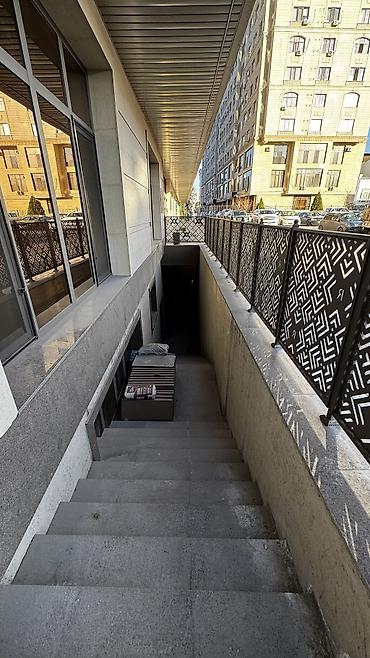 Продажа магазинов: Продажа магазинов В жилом доме, 415 м², Готовая ПСО (под самоотделку), С санузлом, Цокольный этаж этаж — 26