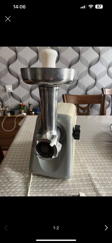 ət çəkən maşinlar: Ət çəkən maşın 1000 Vt
