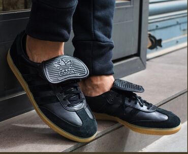 купить кроссовки баскетбольные: Мужские кроссовки, 44, Adidas, Новый, цвет - Черный