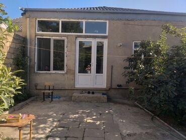Kirayə evlər: Bakıxanov qəs. 6 otaqlı, 120 kv. m, Orta təmir