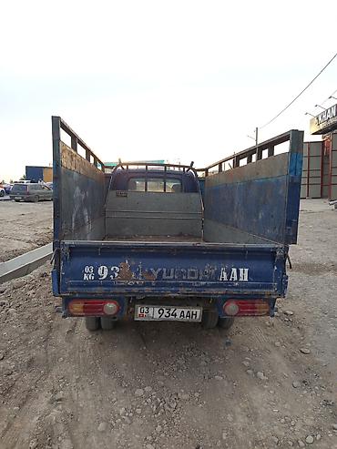 грузовой авто: Hyundai Porter II, малотоннажный бортовой грузовик. - Кабина — 7