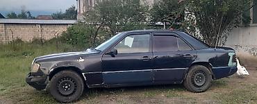 09 maşın: Mercedes-Benz E-Class: 2.5 l | 1986 il Sedan — 4