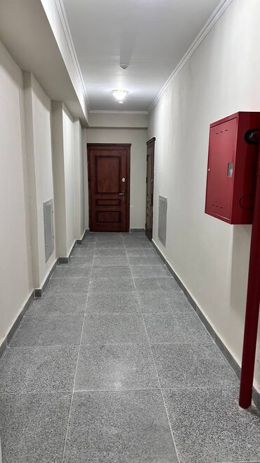 с квартирантами с магазином готовый бизнес квартирный комнат действующим: 3 бөлмө, 107 кв. м, Элитка, 11 кабат