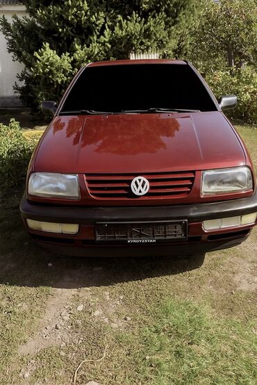 Volkswagen: Volkswagen Vento: 1992 г., 1.8 л, Механика, Бензин, Седан — 16