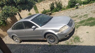 Volkswagen: Volkswagen Passat: 1.9 l | 2002 il Sedan — 10