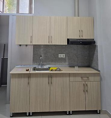 кухонная мебель в баку цены: Mətbəx mebeli satılır 230 azn.Ölçü:1.92 sm.Üstundə moyka və aspirator — 1