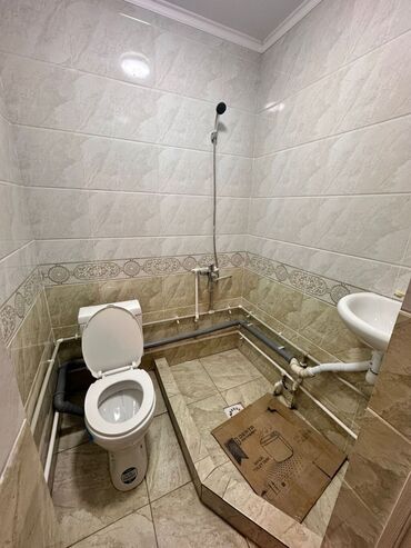 новый двухэтажный дом: 35 м², 2 комнаты, Парковка, Забор, огорожен