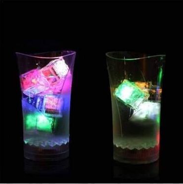 Ostali proizvodi za kuću: Svetleće kockice za piće Cena: 1400din/5kom Spremite se za žurku na — 4