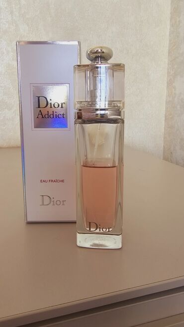 sauvage dior qiymeti: Original!duty free dan alinib.50 ml texmini 30ml qalib qiymet 60azn