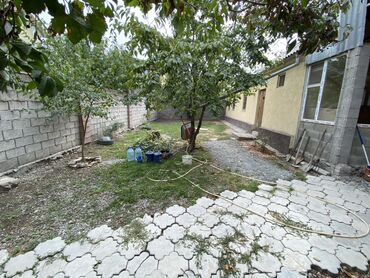 дом в ош: Дом, 72 м², 4 комнаты, Риэлтор