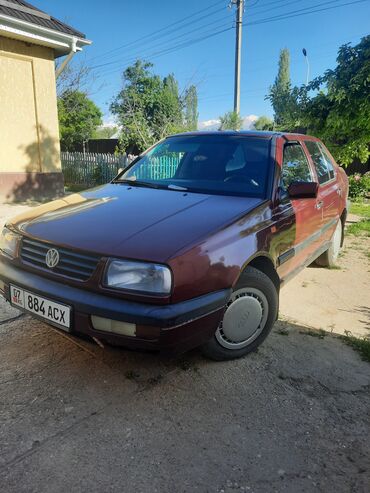 продаю бмв: Volkswagen Vento: 1992 г., 1.8 л, Механика, Бензин, Седан