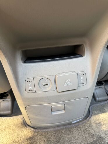 Kia: Kia Carnival: 2019 г., 2.2 л, Автомат, Дизель, Минивэн — 11