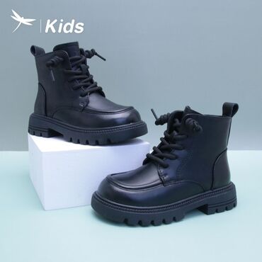 ботинки для девочки: Ботинки для девочек качество отличное легкие размер 35
