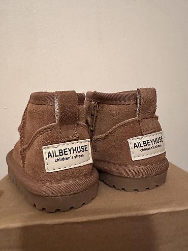 Детская обувь: Детские тёплые уни ботинки-угги Размер от 1года до 2.2лет Новый — 7