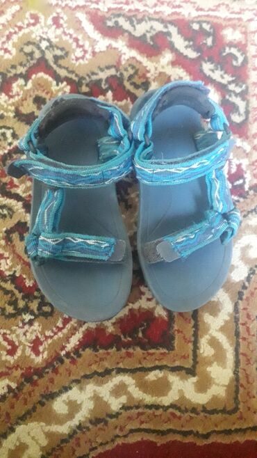 qarda ayaqqabilari: Детская обувь