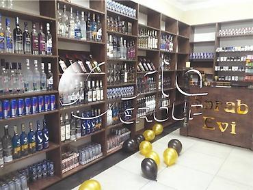 Sifarişlə şərab evi üçün vitrinlər: Vitrin sifarişi — 24