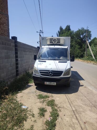спринтер грузовой цельно метоличиский: Легкий грузовик, Mercedes-Benz, 3 т, Б/у