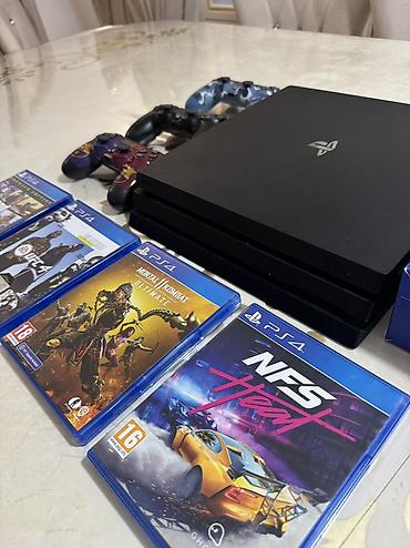 PS4 (Sony PlayStation 4): 🎮 Продаётся PlayStation 4 Pro 1TB 🔥 Идеальный вариант для тех, кто — 5