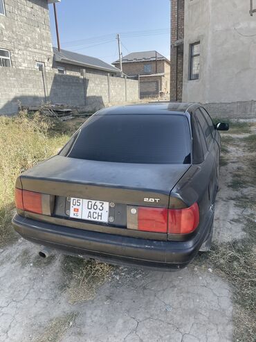 машина раф: Audi 100: 1993 г., 2 л, Механика, Бензин, Седан