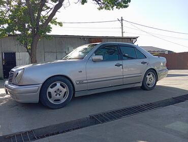 рама газ 52 53: Mercedes-Benz A 210: 1996 г., 3.2 л, Автомат, Газ, Седан