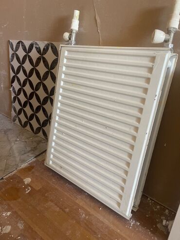 kombi radiatorlarin qiymetleri: Cox az islenmis radiator.Islekdir tam yararlidir.Tecili satilir