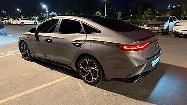 bye e5: Hyundai Elantra: 2021 г., Робот, Бензин, Лифтбек — 7
