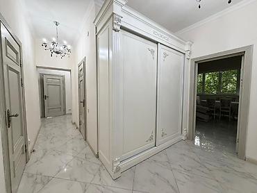 boulevard: For rent 3 bedroom apartment for rent in a golden square. Toktogul — 8