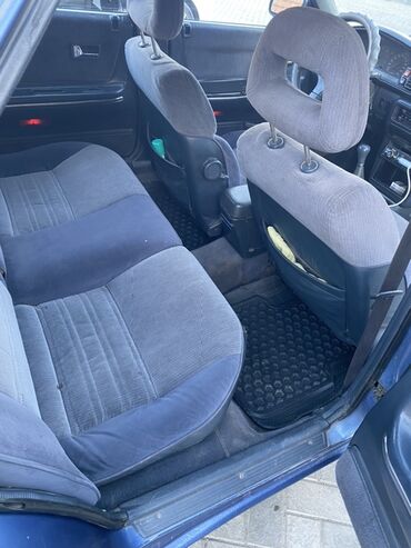 Mazda: Mazda 626: 1991 г., 2.2 л, Механика, Бензин, Седан at lalafo.kg — 12 Mazda: Mazda 626: 1991 г., 2.2 л, Механика, Бензин, Седан — 12