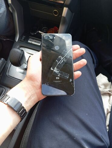 mi qulaqciqlar: Xiaomi Mi 8 Lite, цвет - Черный, 
 Битый