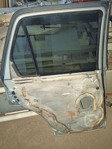 катафот срв: Задняя левая дверь Honda 2005 г., Б/у, цвет - Серебристый,Оригинал