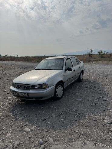 автомобиль мерс: Daewoo Nexia: 2004 г., 1.5 л, Механика, Бензин, Седан