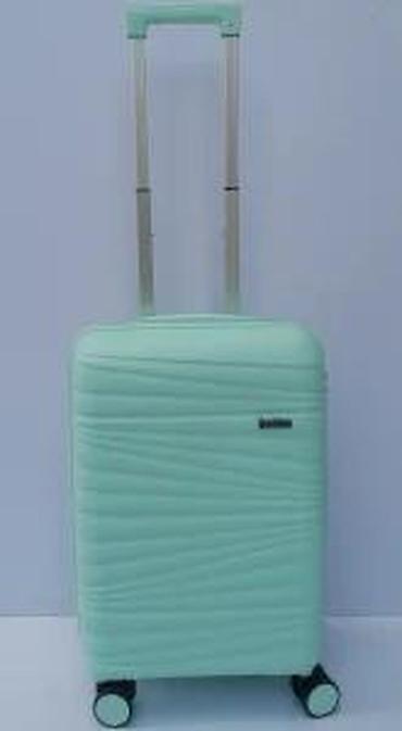Putni koferi i torbe: Tvrdi kofer na točkiće – mint zelena boja - Kompaktna veličina — 20