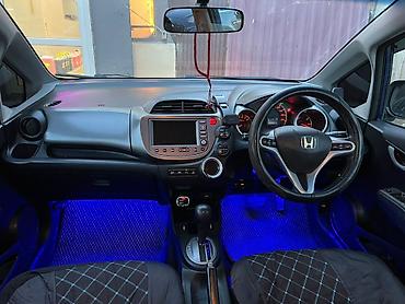 Honda: Honda Fit: 2010 г., Бензин, Хэтчбэк — 5