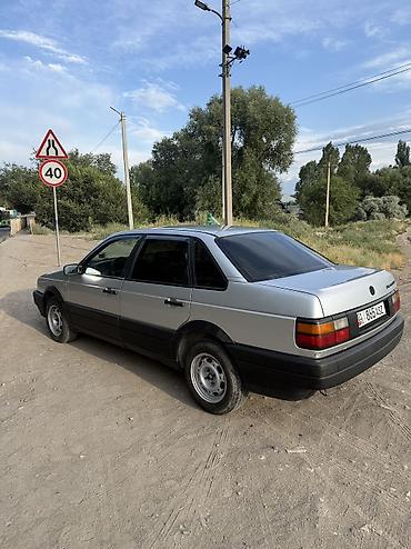 8: Volkswagen Passat: 1990 г., 1.8 л, Механика, Бензин, Седан — 3