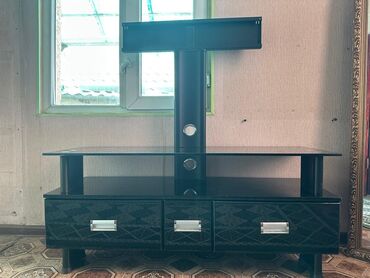 Другие столы: Подставка для телевизора