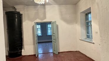 сдам полдома на длительный срок: 50 кв. м, 2 бөлмө, Жылытылган, Забор, тосулган