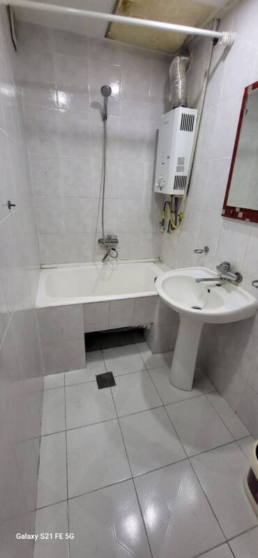 Uzunmüddətli kirayə mənzillər: 9 mkr, 9 mertebeli binanin 2ci mertebesinde qanuni 2 otaq elave — 6