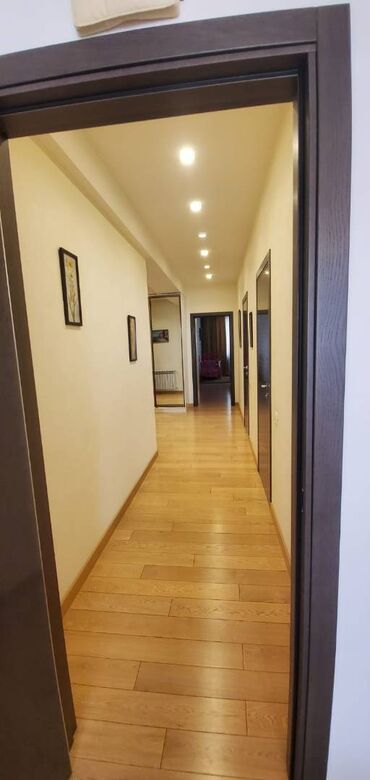 Uzunmüddətli kirayə mənzillər: Nərimanovda Heydər Əliyev Mərkəzinin arxasında 16 mərtəbəli binanın — 12