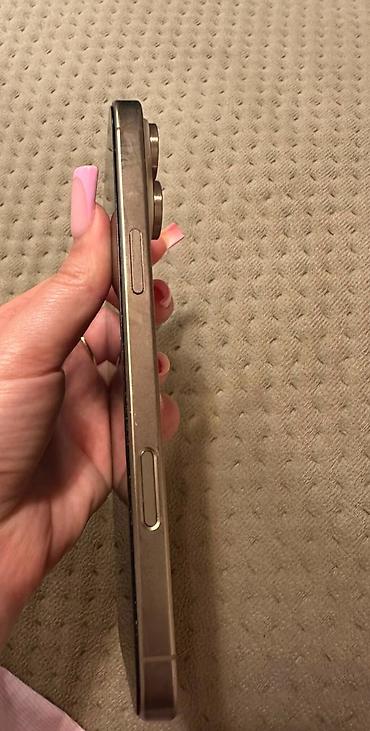 92: IPhone 16 Pro Max, 256 GB, Qızılı, Barmaq izi, Face ID — 2